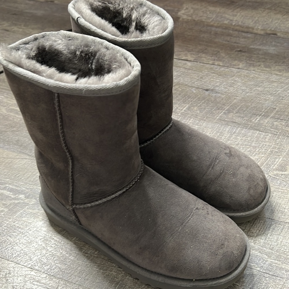 Barely Worn Still Fluffy On Inside - image 3